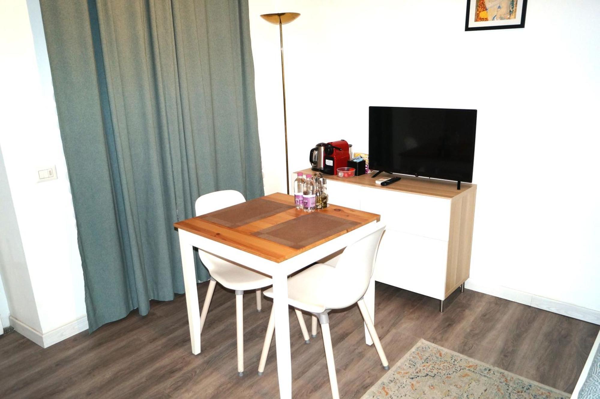 House Naviglio Quattro Apartment Милано Екстериор снимка